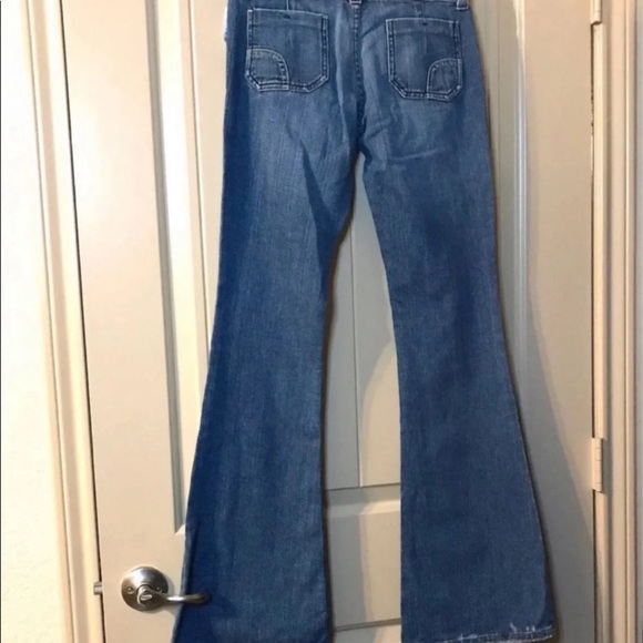 LOOKING FOR - Picture 4 of 5